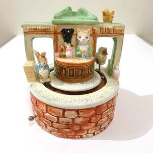 Beatrix Potter Ginger and Pickles Double Rotating Music Box 2 missing pieces